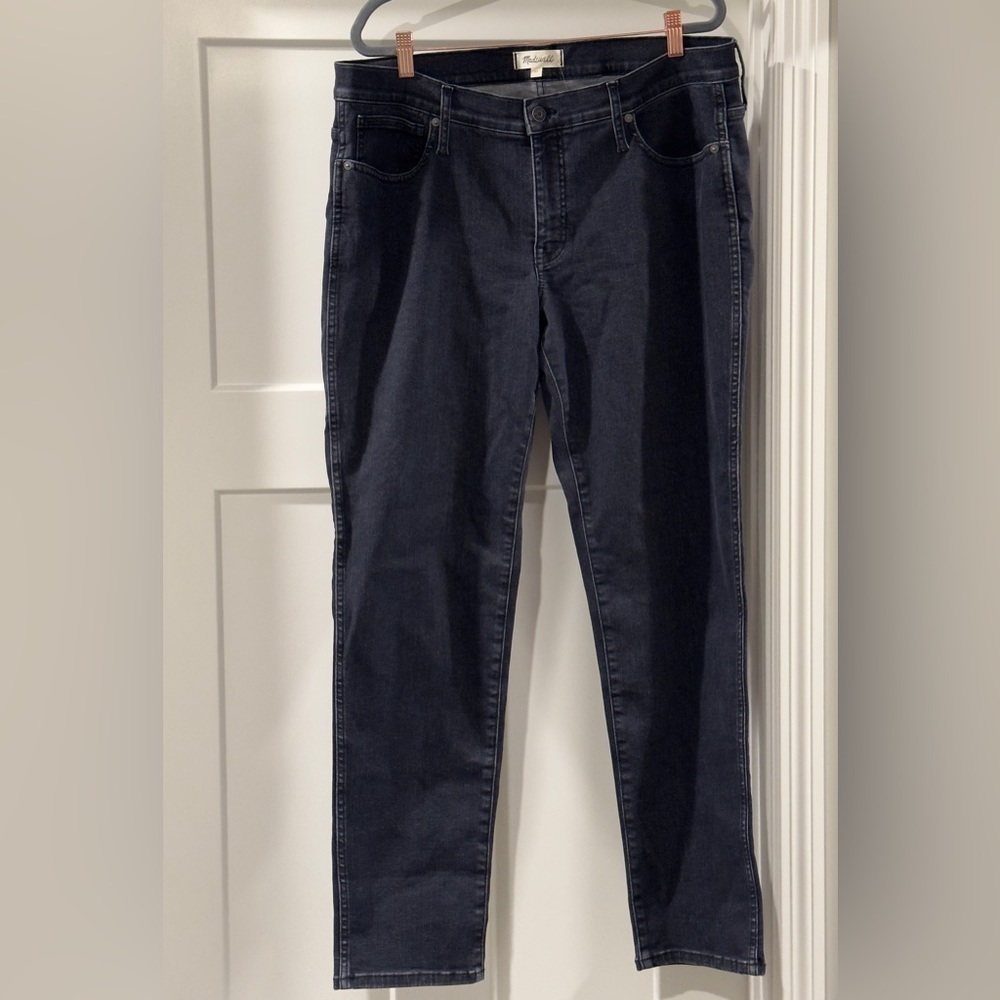 Madewell low-rise jeans size 33, lunar wash, 100% cotton, straight leg